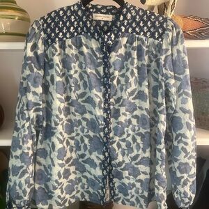 Maison Hotel XS Blue Floral Boho Blouse Lightweight Cotton Button Front